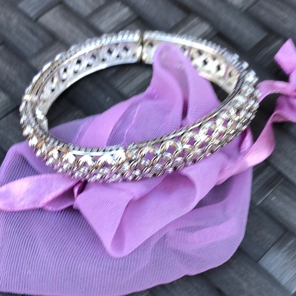 Pewter color stretch bracelet. - Picture 2 of 3